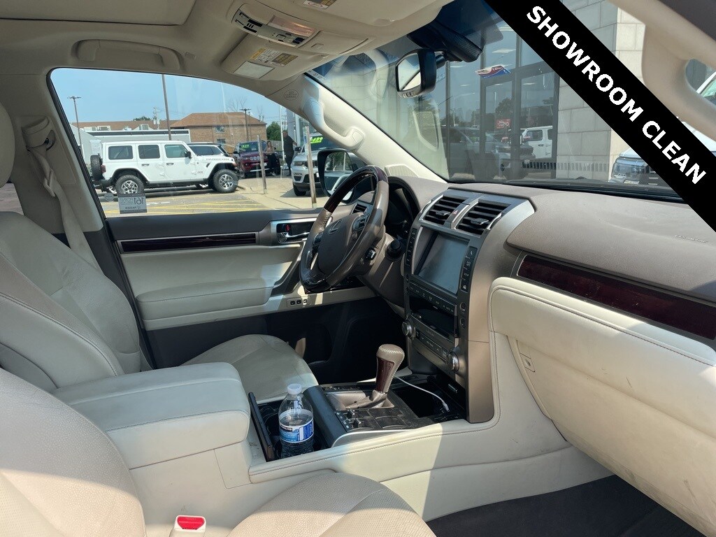 2019 Lexus GX 460 photo 4