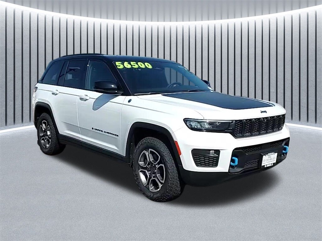 2023 Jeep Grand Cherokee 4xe Trailhawk photo 3