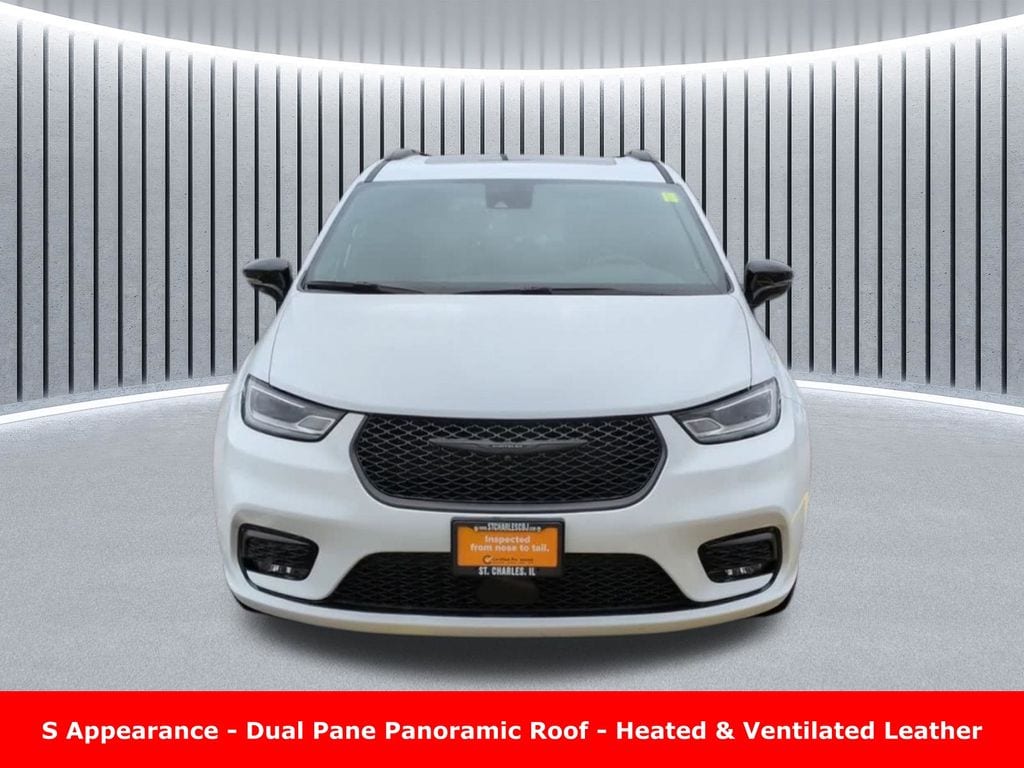 Used 2025 Chrysler Pacifica Limited Van Passenger Van