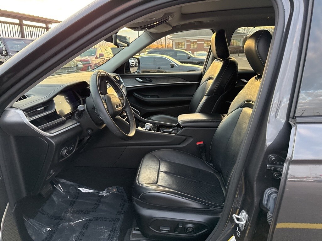 2022 Jeep Grand Cherokee Limited photo 3