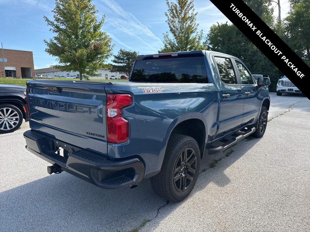 2024 Chevrolet Silverado 1500 Custom Trail Boss photo 3