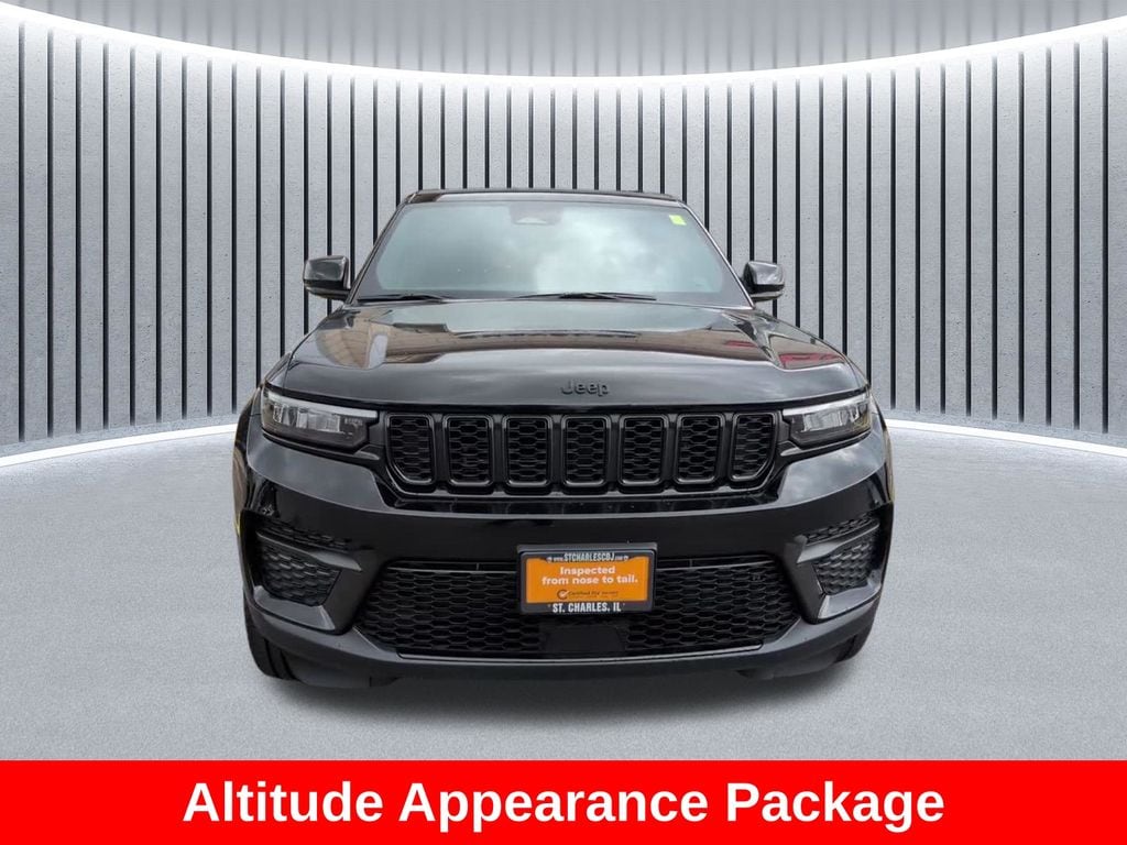 Used 2023 Jeep Grand Cherokee Laredo SUV