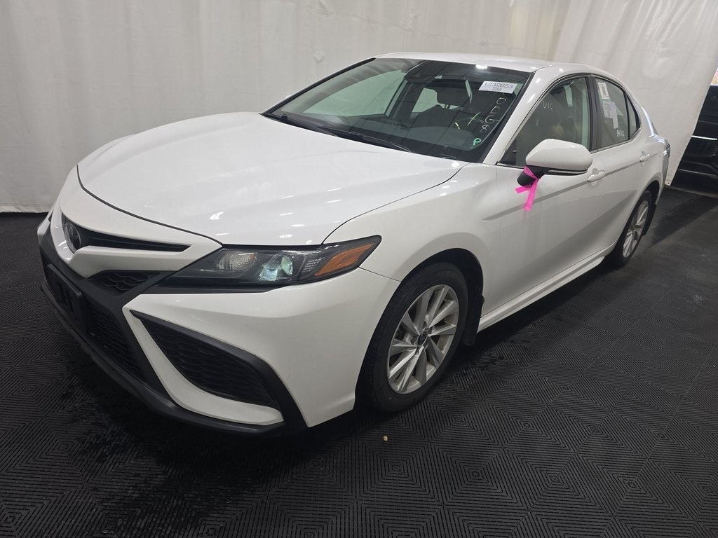 Used 2022 Toyota Camry SE Sedan