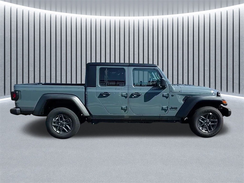 2025 Jeep Gladiator Sport S photo 4
