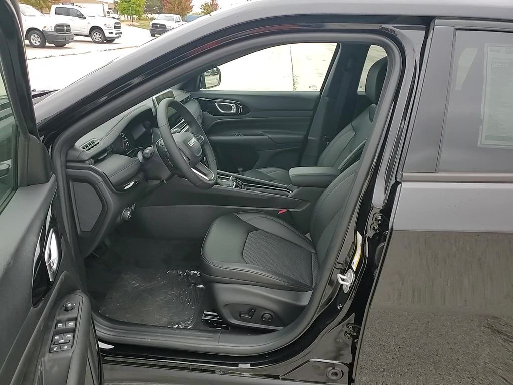 2026 Jeep Compass Altitude Special Edition - Photo 13