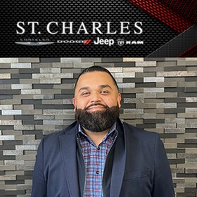 Staff member Vic Gonzalez from ID_5b7098