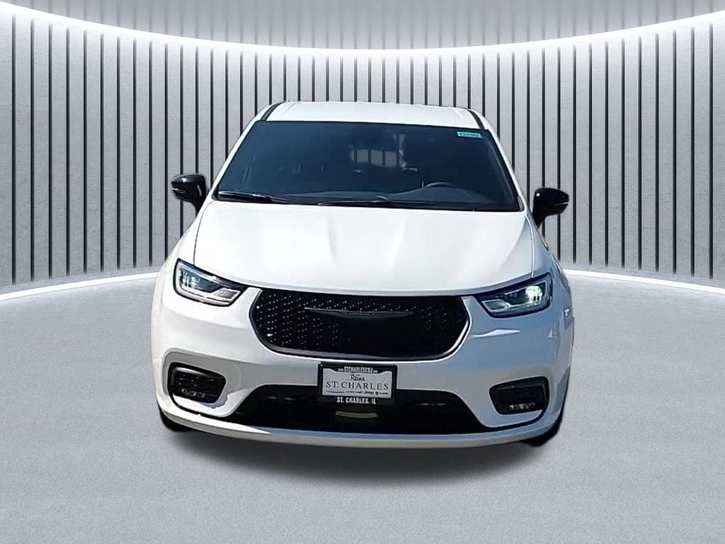 New 2026 Chrysler Pacifica SELECT AWD Passenger Van