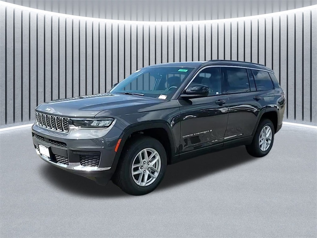 2025 Jeep Grand Cherokee L LAREDO X 4X4