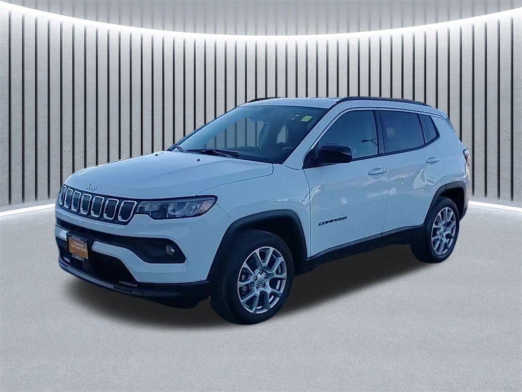 2022 Jeep Compass Latitude Lux's photo