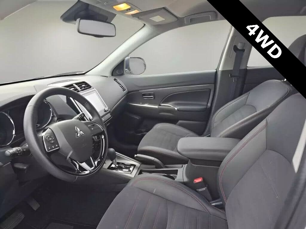 2023 Mitsubishi Outlander Sport ES photo 3