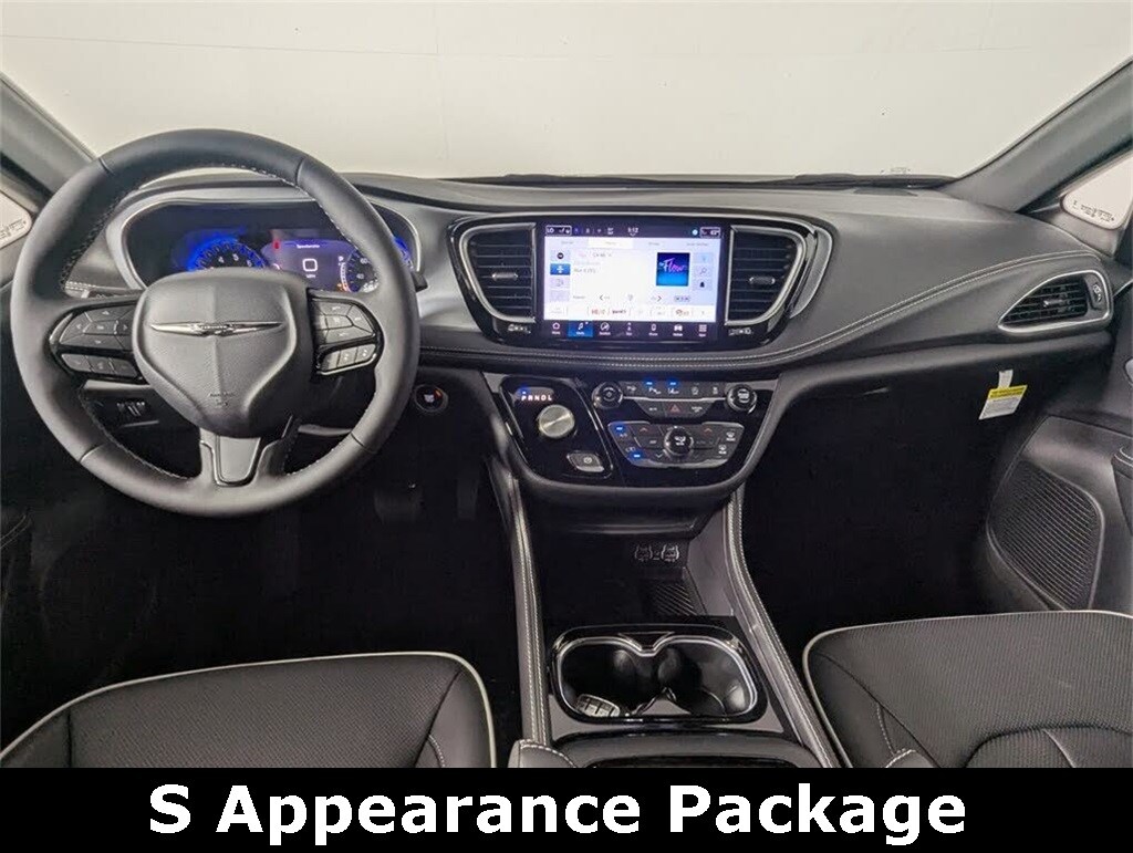 Used 2025 Chrysler Pacifica Limited Van Passenger Van