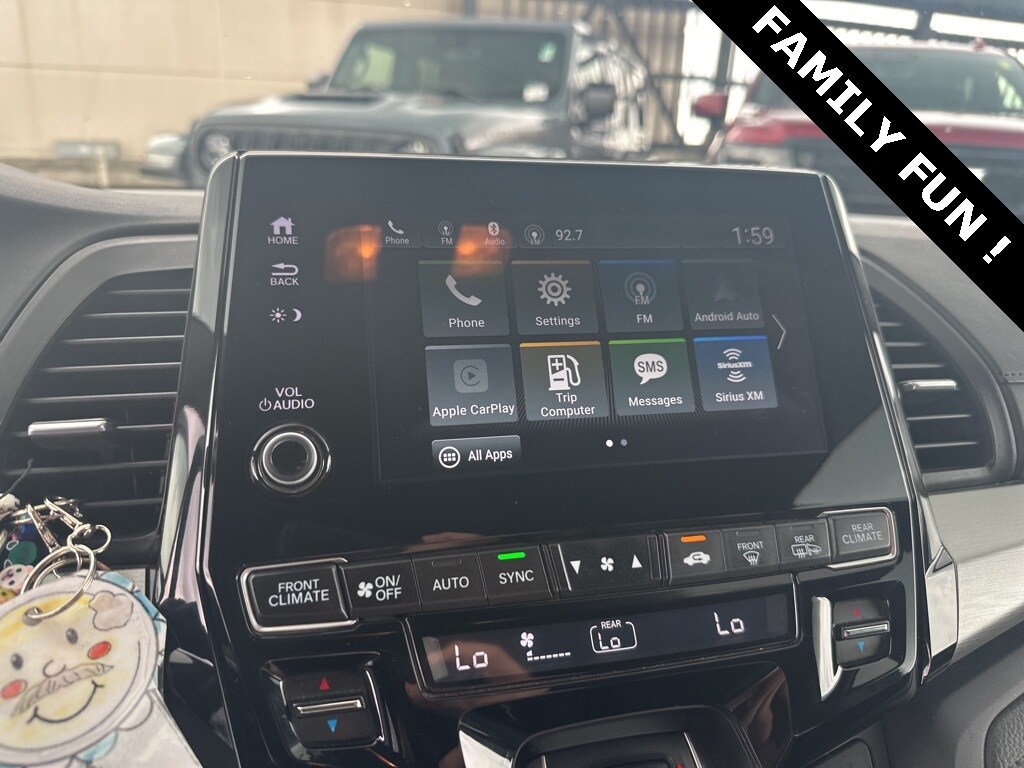 2022 Honda Odyssey EX-L photo 2