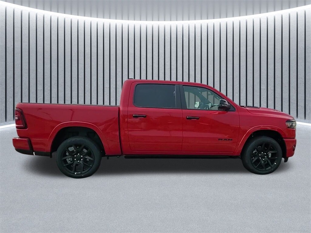 2025 Ram 1500 Laramie photo 4