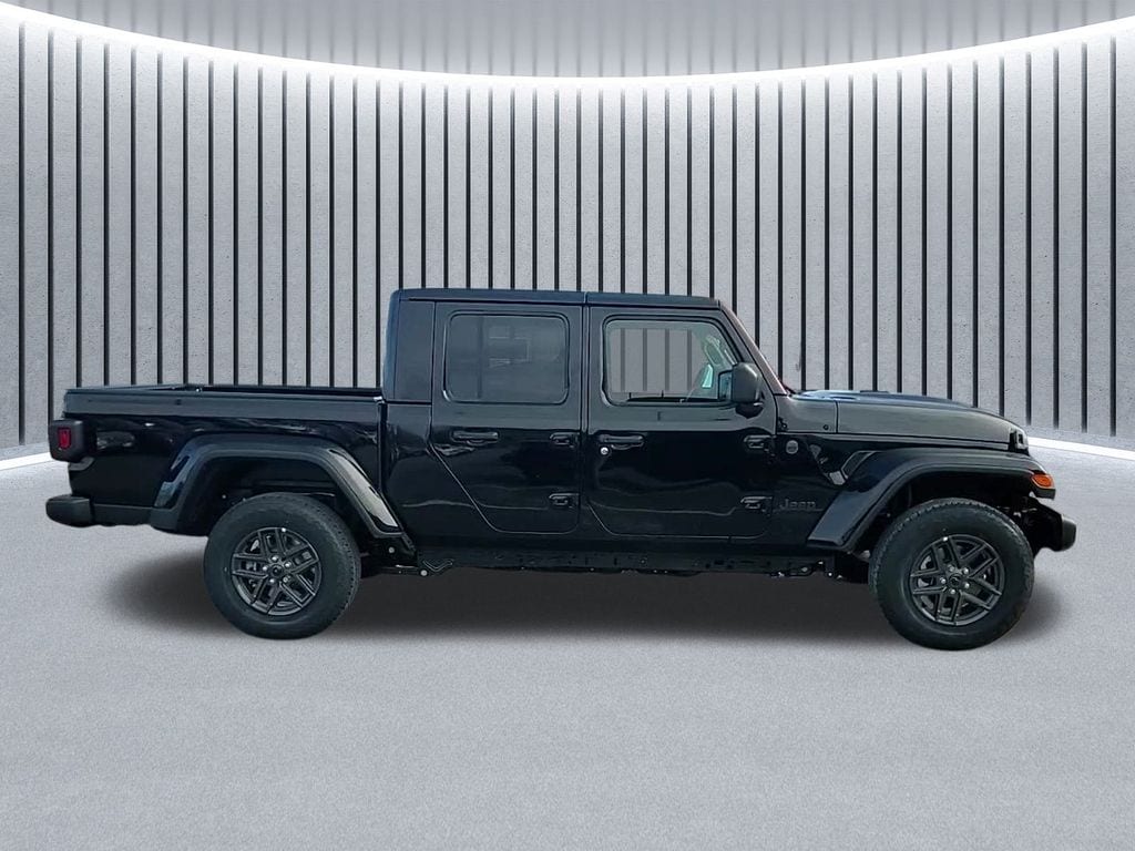 New 2026 Jeep Gladiator SPORT S 4X4 Pickup