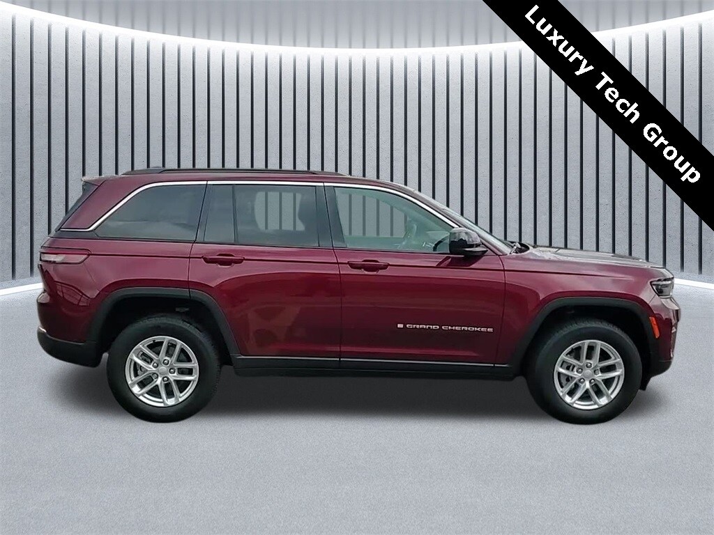 2025 Jeep Grand Cherokee Laredo X photo 4