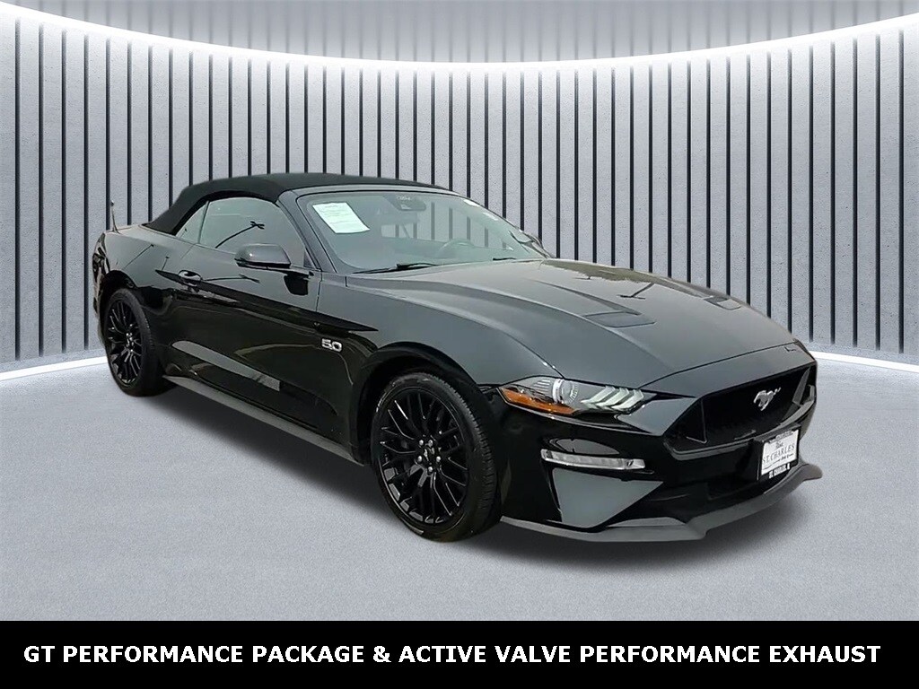 2023 Ford Mustang GT Premium Convertible photo 3