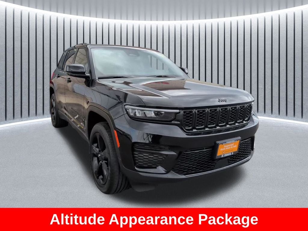 Used 2023 Jeep Grand Cherokee Laredo SUV