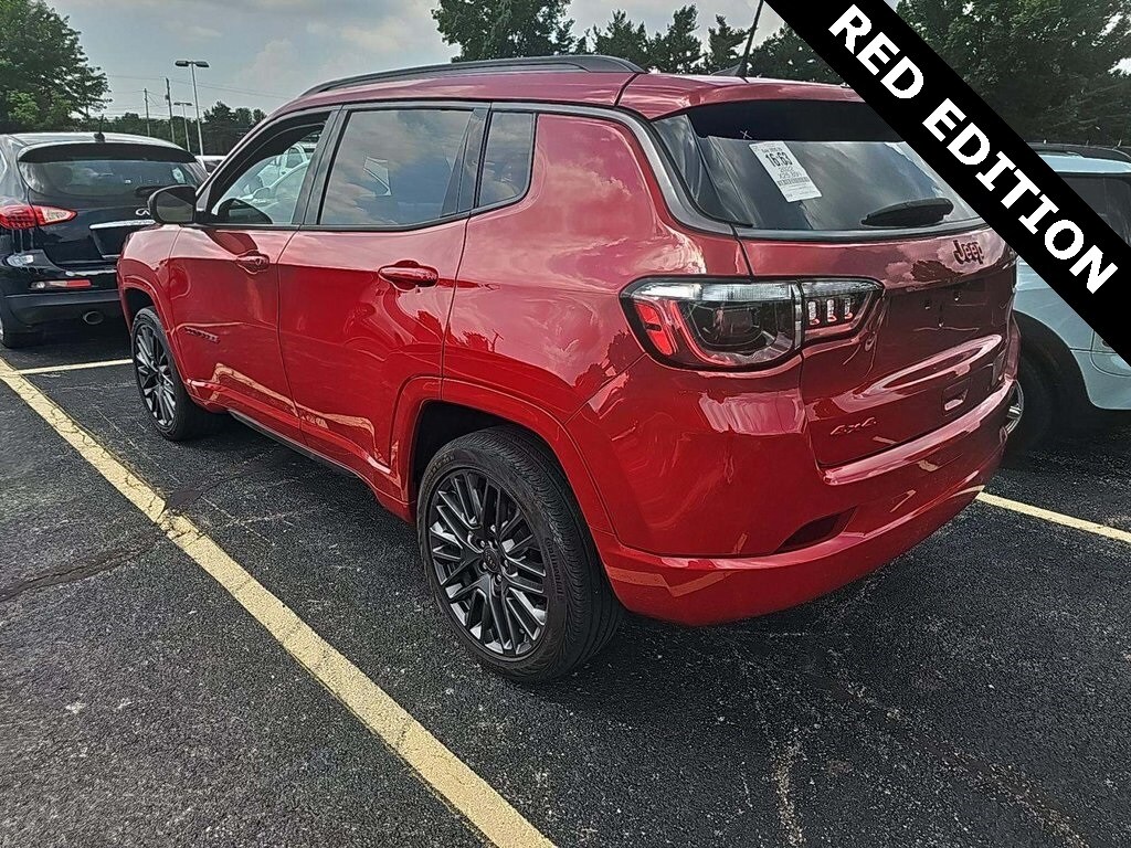 2022 Jeep Compass Limited Red Edition photo 3