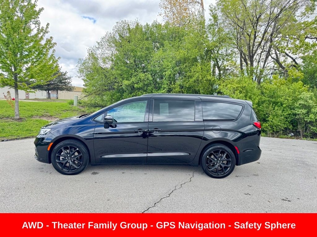 Used 2024 Chrysler Pacifica Touring L Van Passenger Van