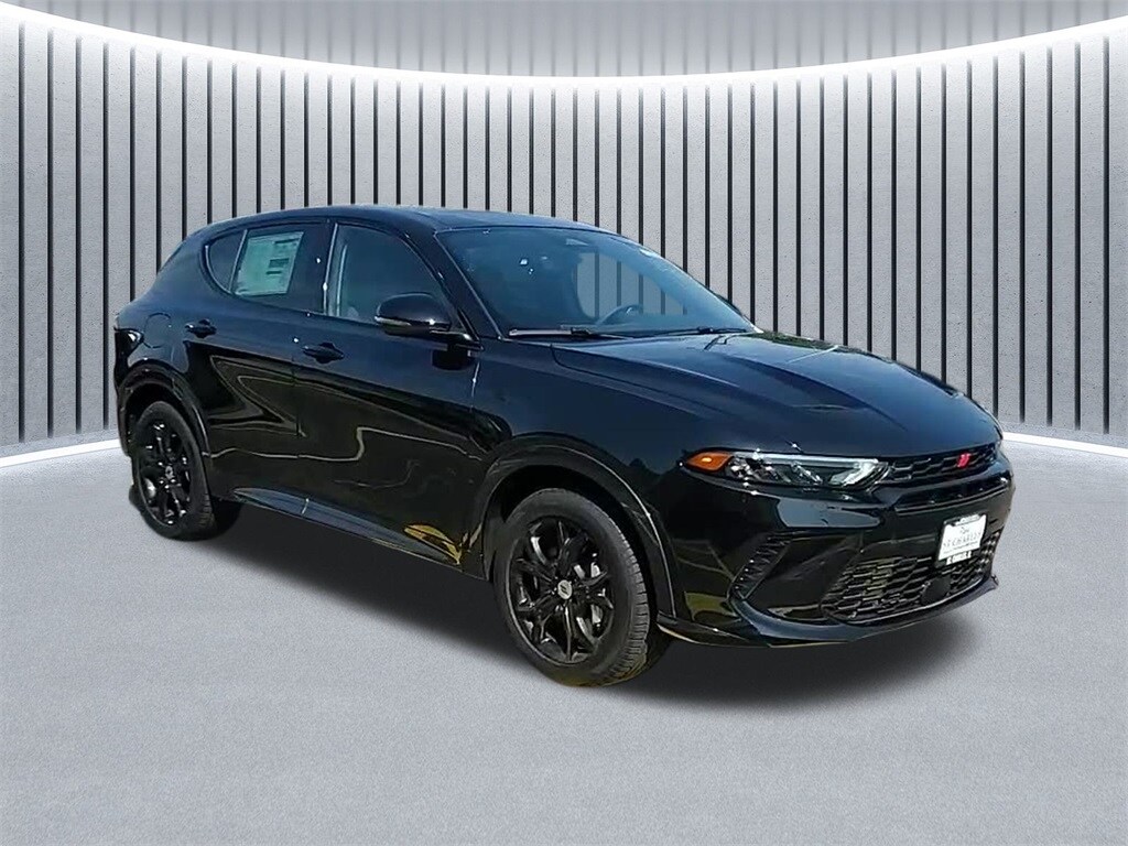 2024 Dodge Hornet R/T Plus photo 3