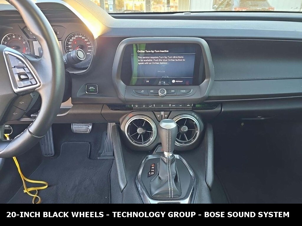 2022 Chevrolet Camaro 1LT photo 2