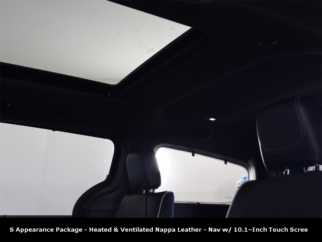 Used 2025 Chrysler Pacifica Limited Van Passenger Van