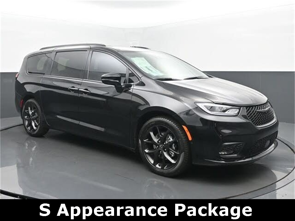 Used 2025 Chrysler Pacifica Limited Van Passenger Van