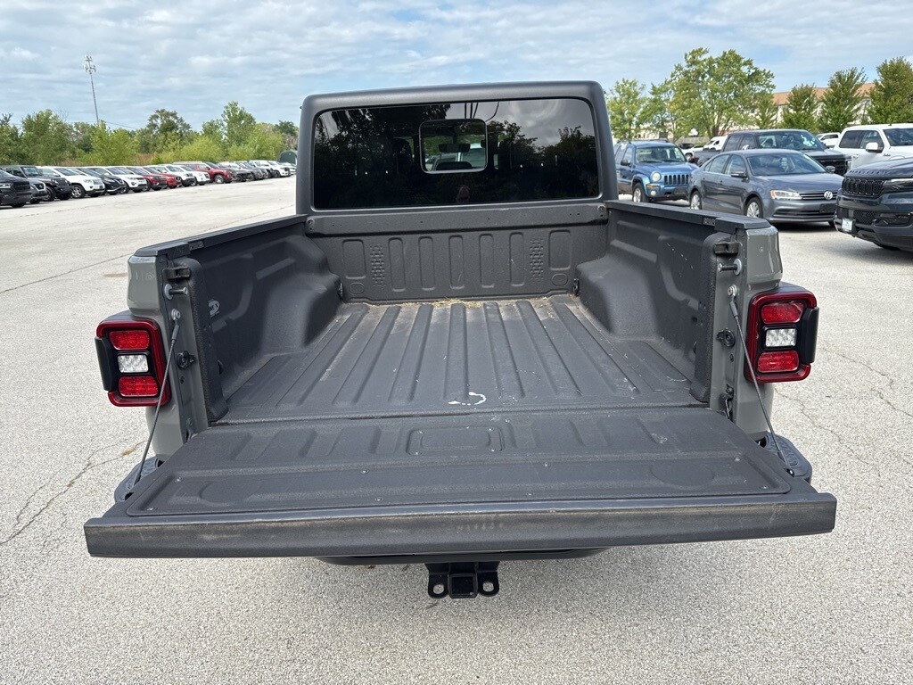2021 Jeep Gladiator Overland photo 4