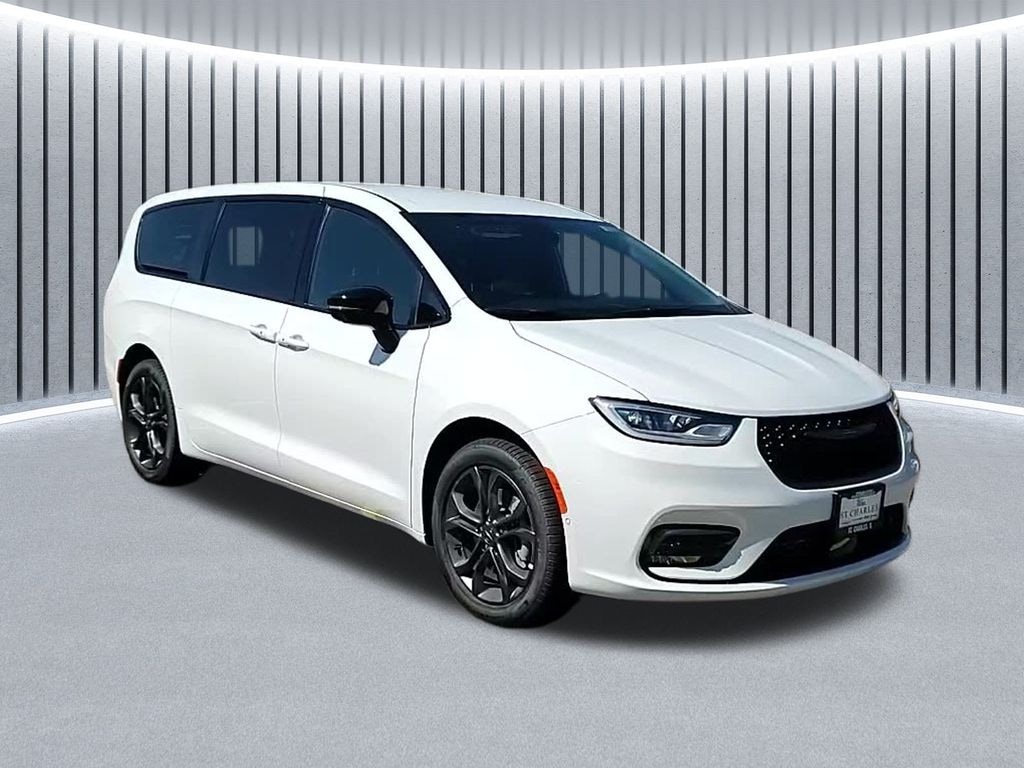 New 2026 Chrysler Pacifica SELECT AWD Passenger Van