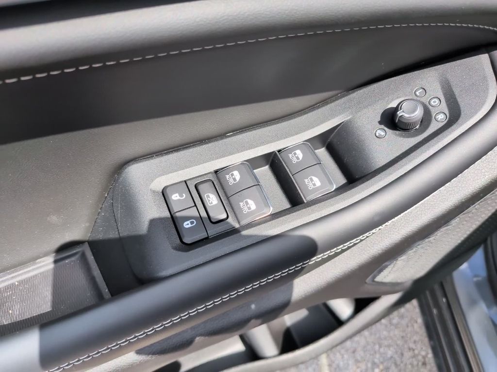 2025 Jeep Grand Cherokee L Overland - Photo 16