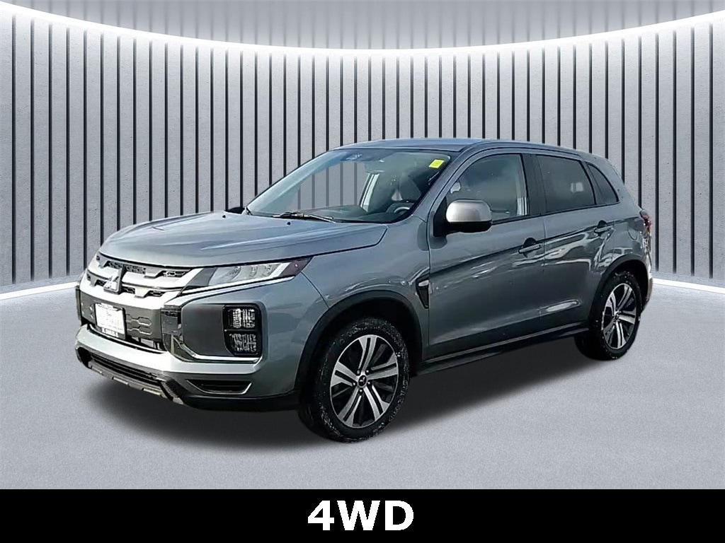 2024 Mitsubishi Outlander Sport ES's photo