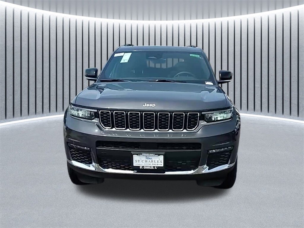 2025 Jeep Grand Cherokee Limited photo 2