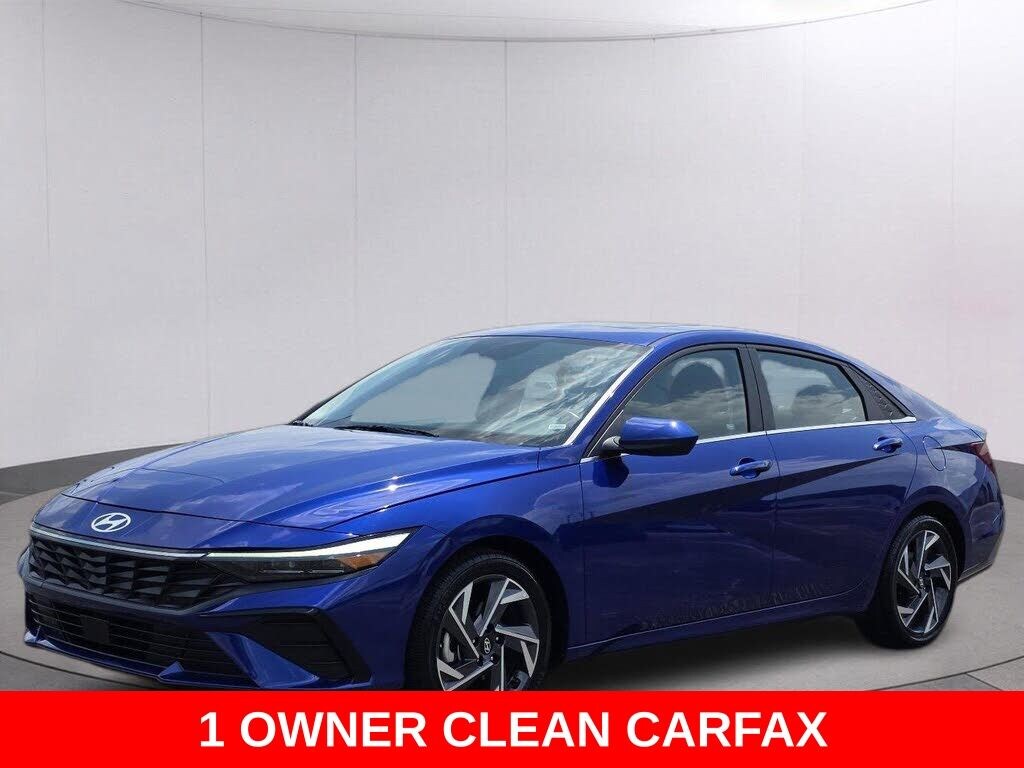 Used 2025 Hyundai Elantra SEL Convenience Sedan