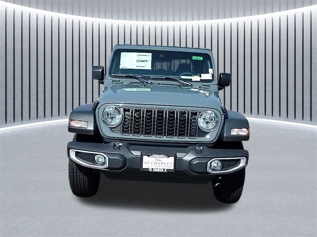 2025 Jeep Gladiator Sport S photo 2