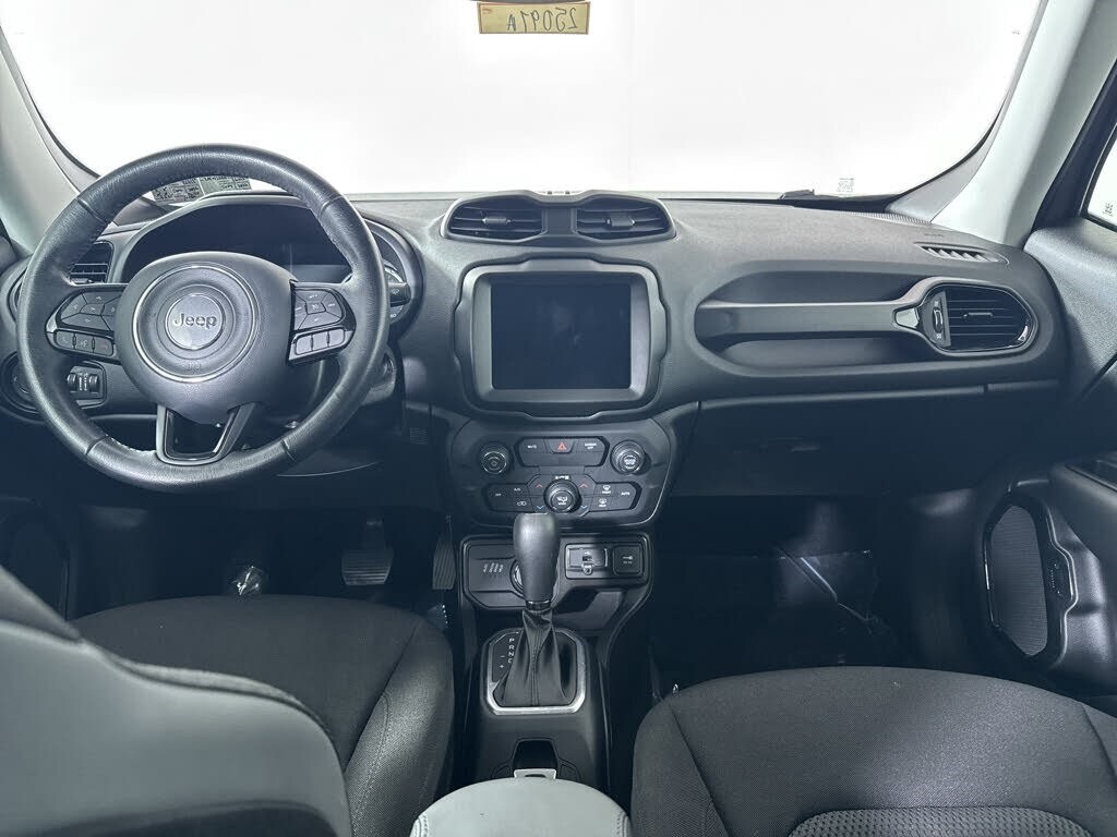 2020 Jeep Renegade Latitude Altitude photo 4