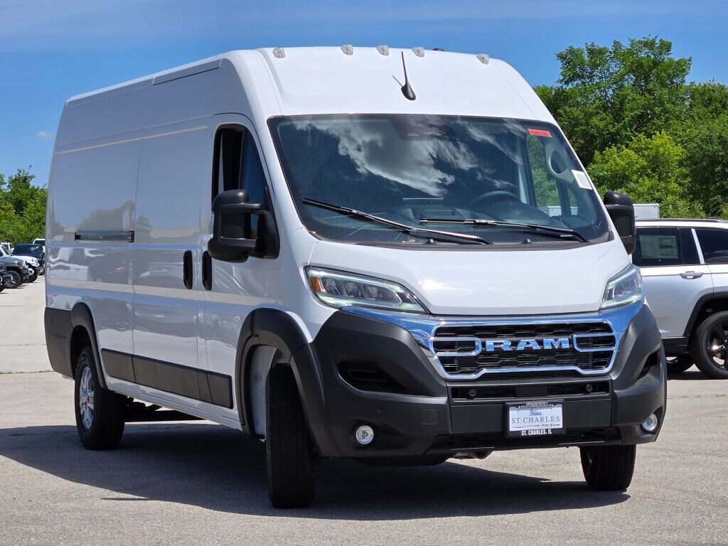 2024 Ram ProMaster 3500 Cargo Van photo 3