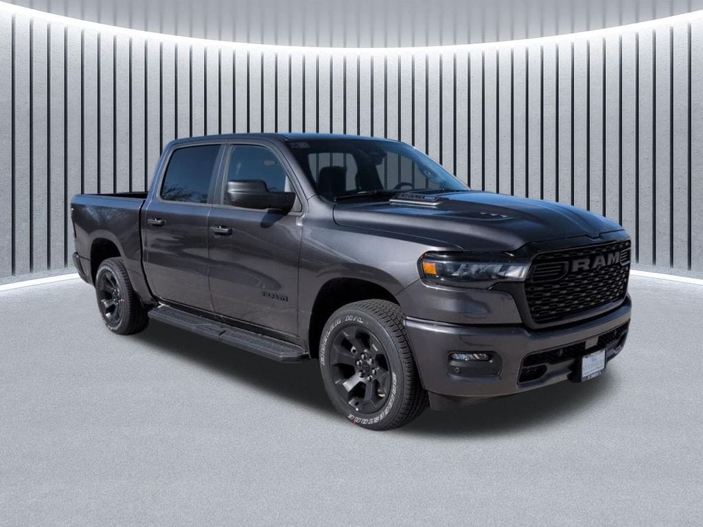 New 2026 Ram 1500 EXPRESS CREW CAB 4X4 5'7 BOX Pickup