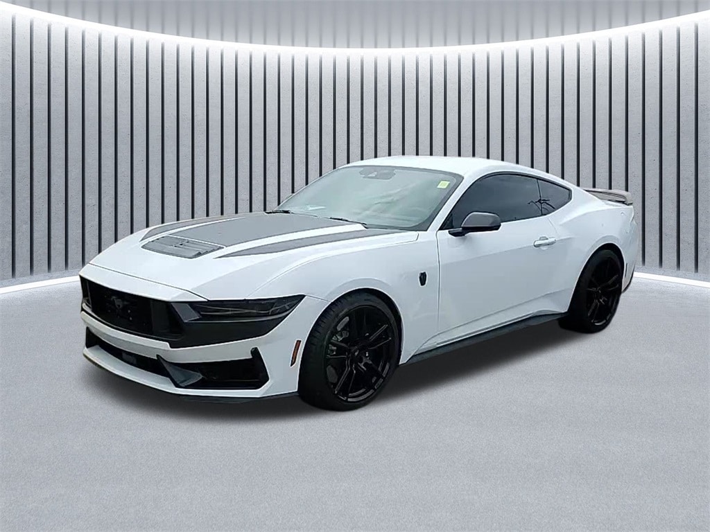 2024 Ford Mustang Dark Horse's photo