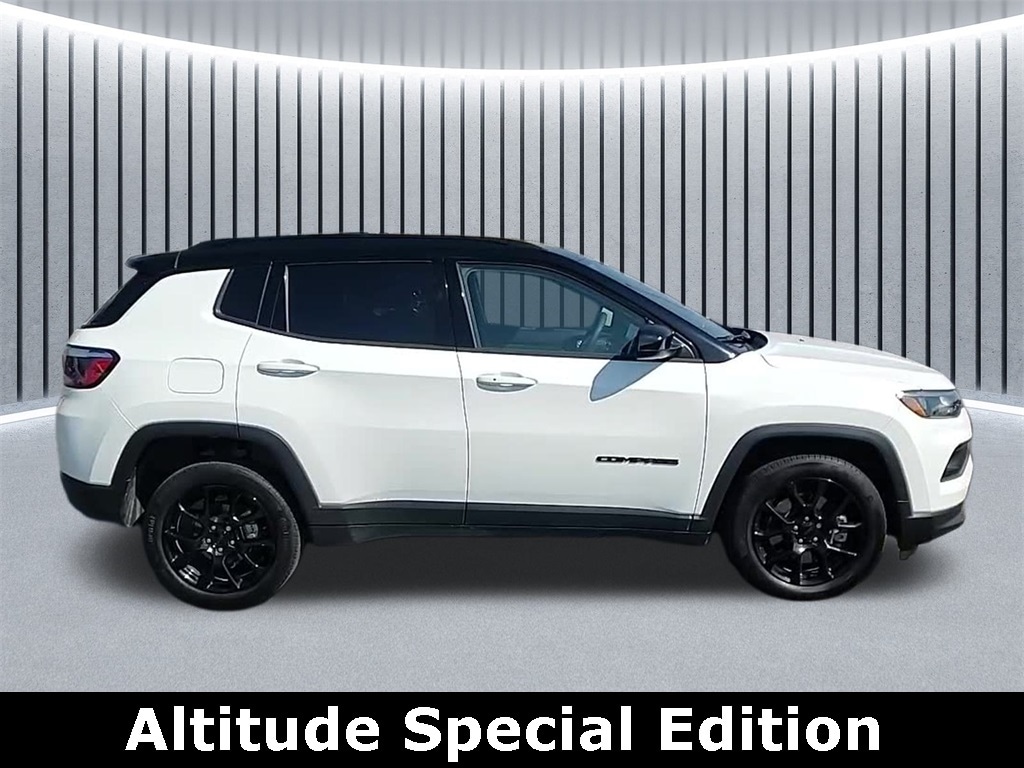 Used 2023 Jeep Compass Latitude SUV