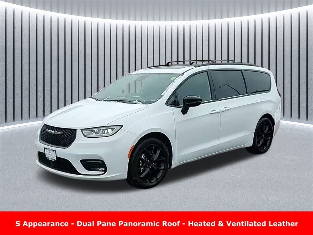 Used 2025 Chrysler Pacifica Limited Van Passenger Van