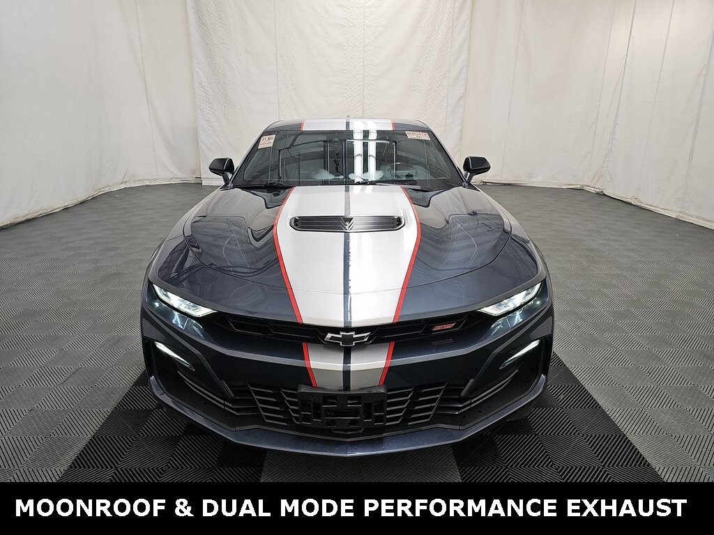 2021 Chevrolet Camaro 2SS photo 2