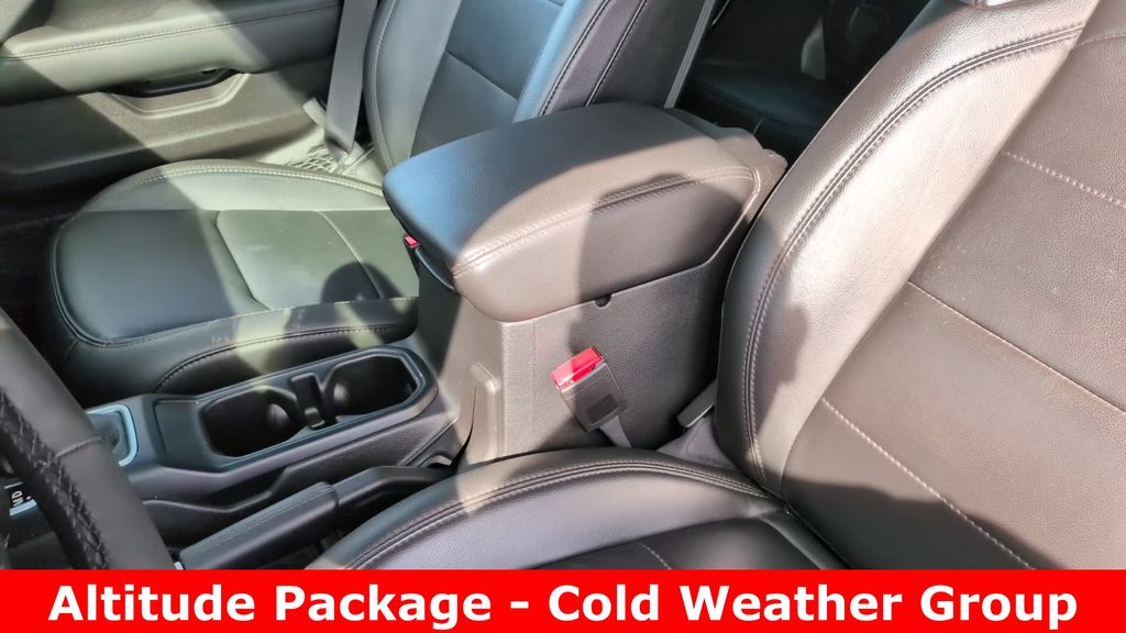 2023 Jeep Wrangler 4-Door Sahara Altitude - Photo 22