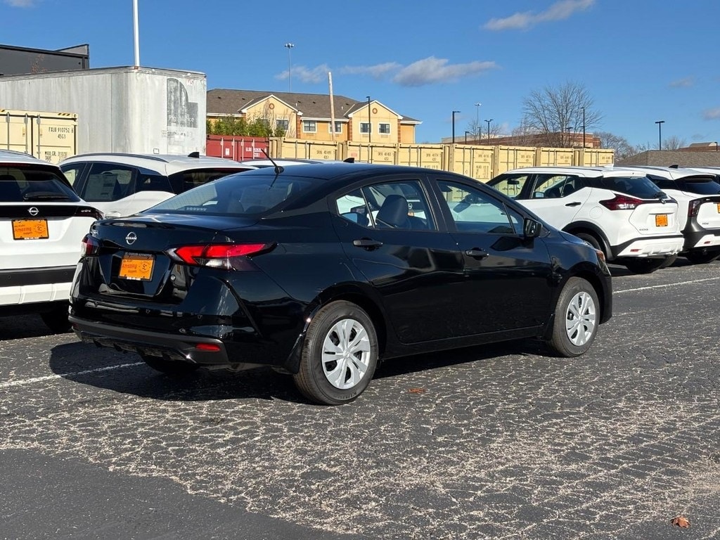 New 2025 Nissan Versa 1.6 S Sedan