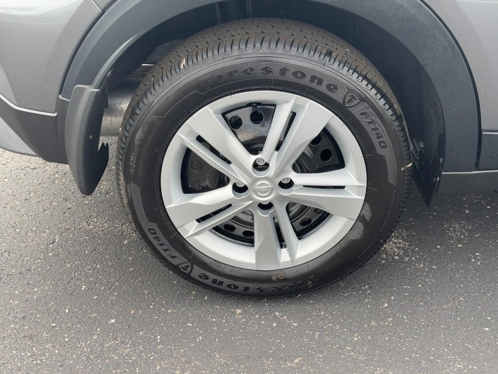 New 2025 Nissan Kicks Play S SUV