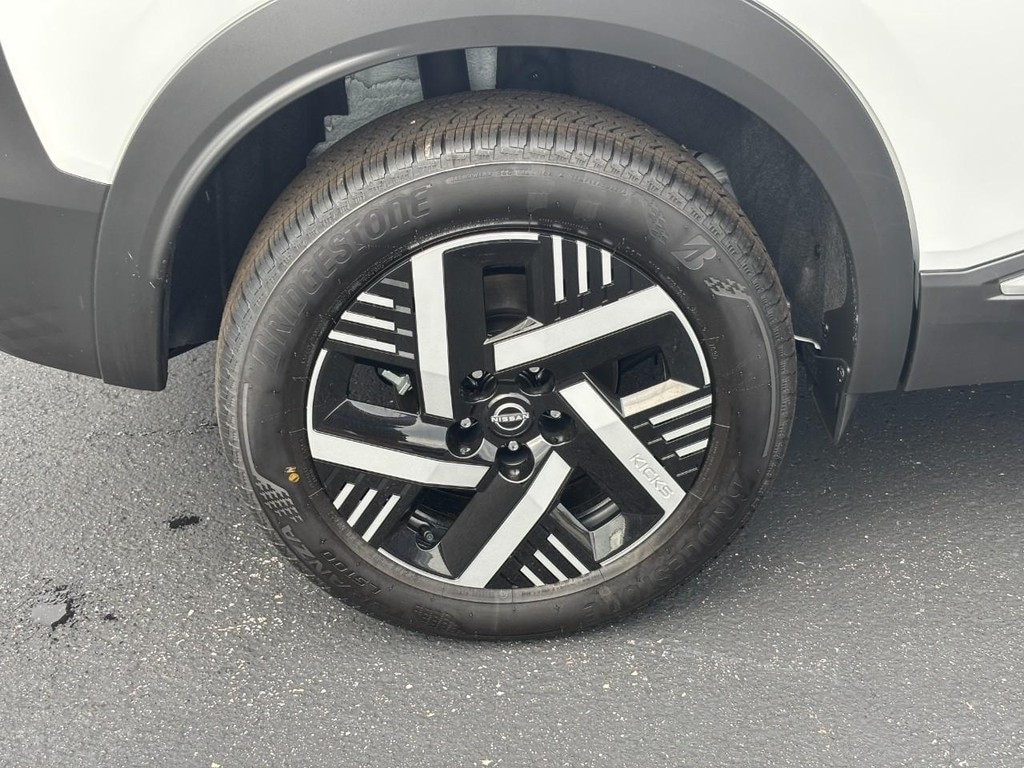 New 2026 Nissan Kicks SV SUV