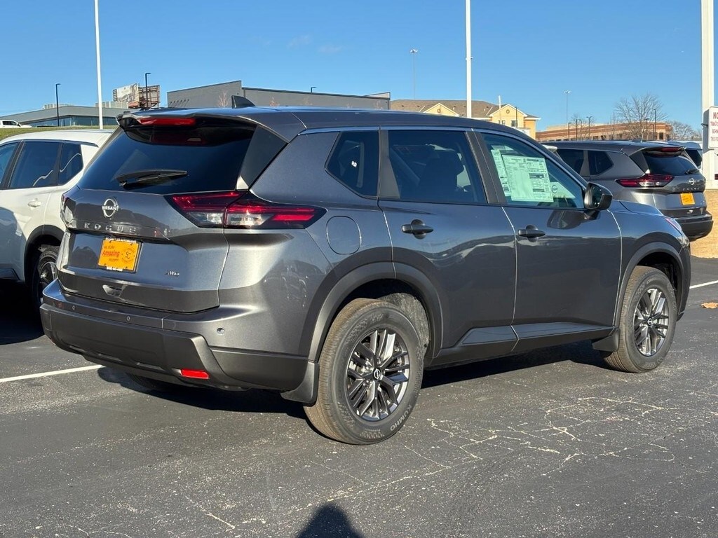 2026 Nissan Rogue S photo 2