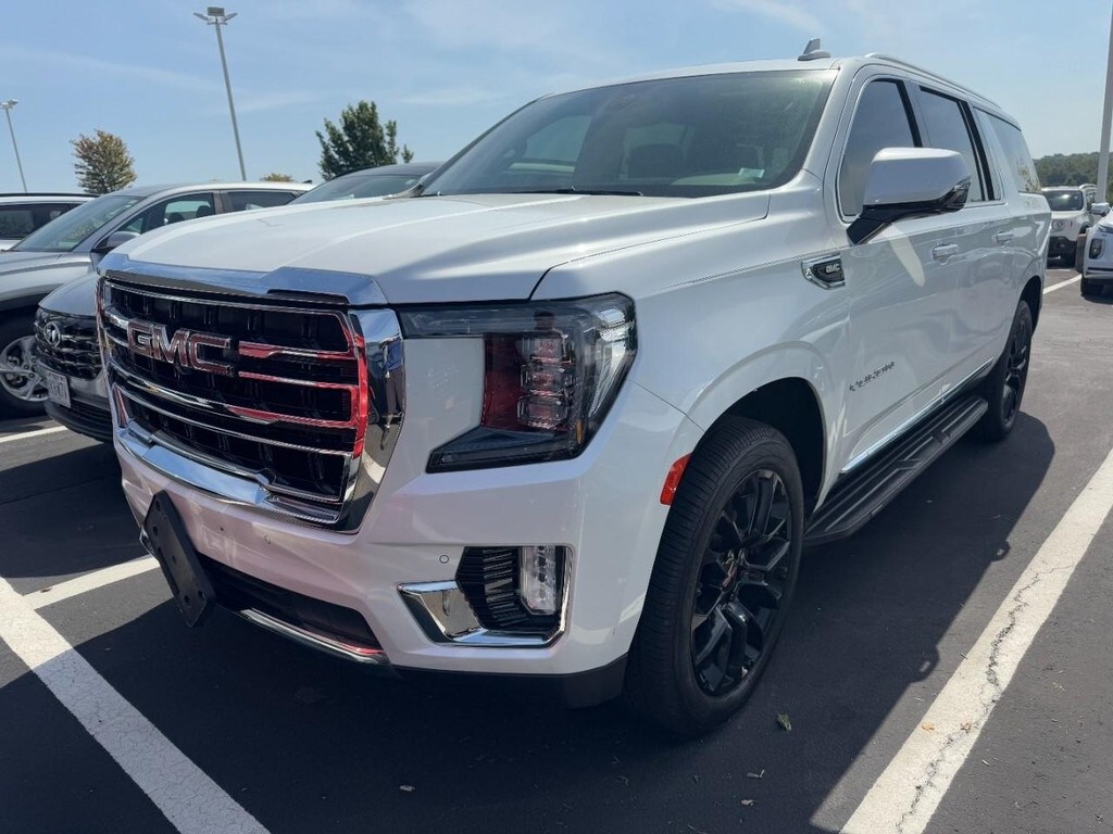 2022 Gmc Yukon XL SLT photo 2