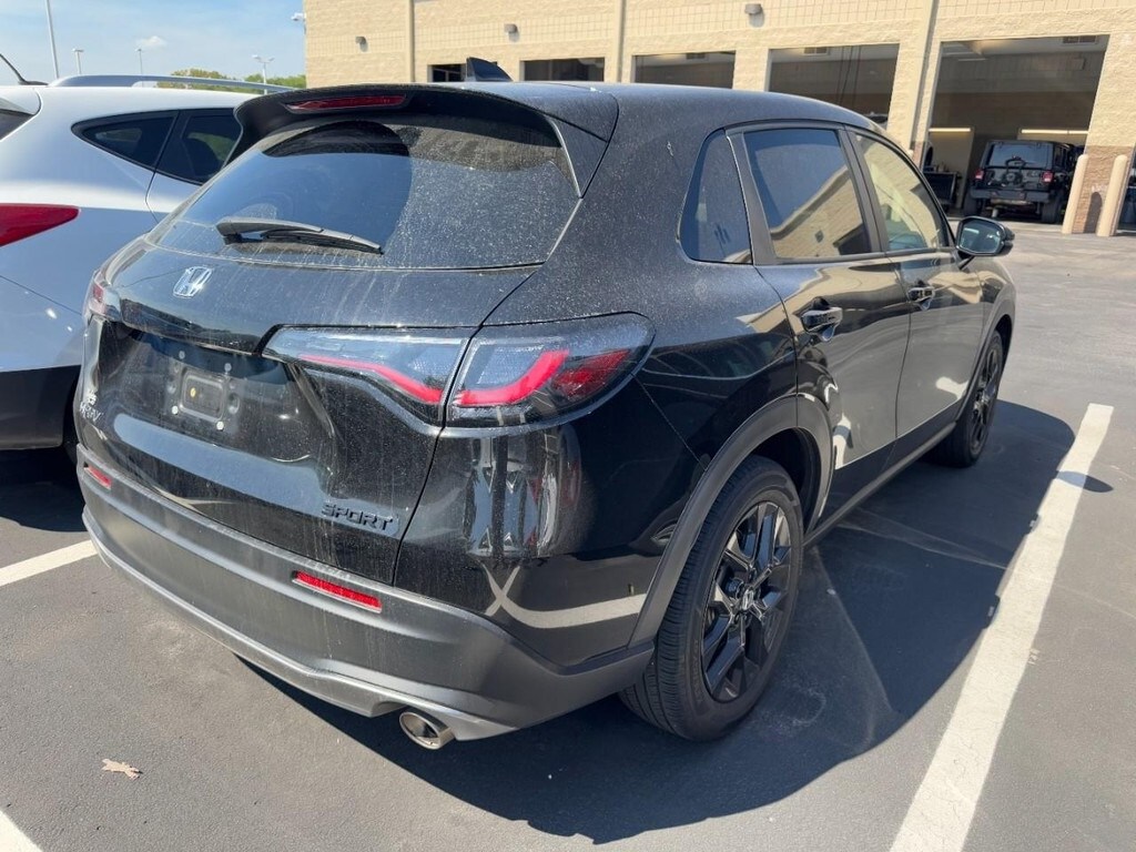 2023 Honda HR-V Sport photo 2