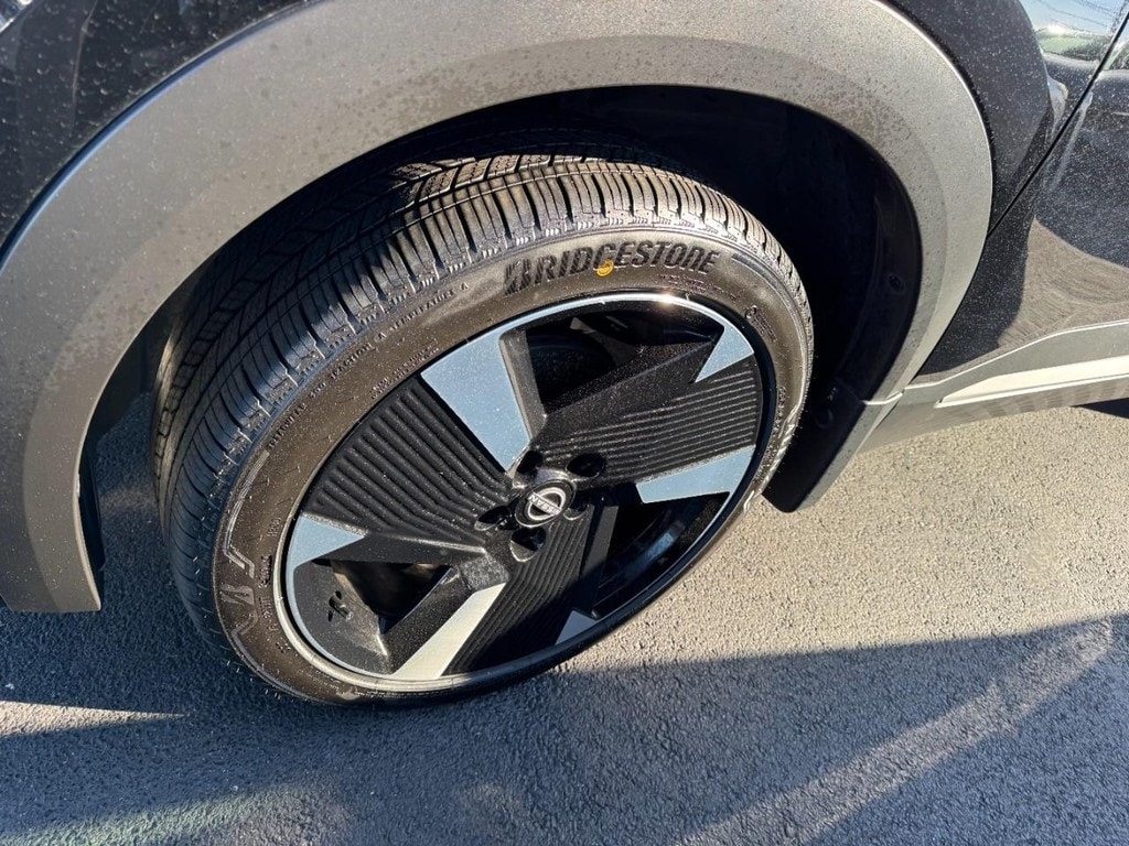 Certified 2025 Nissan Kicks SR SUV