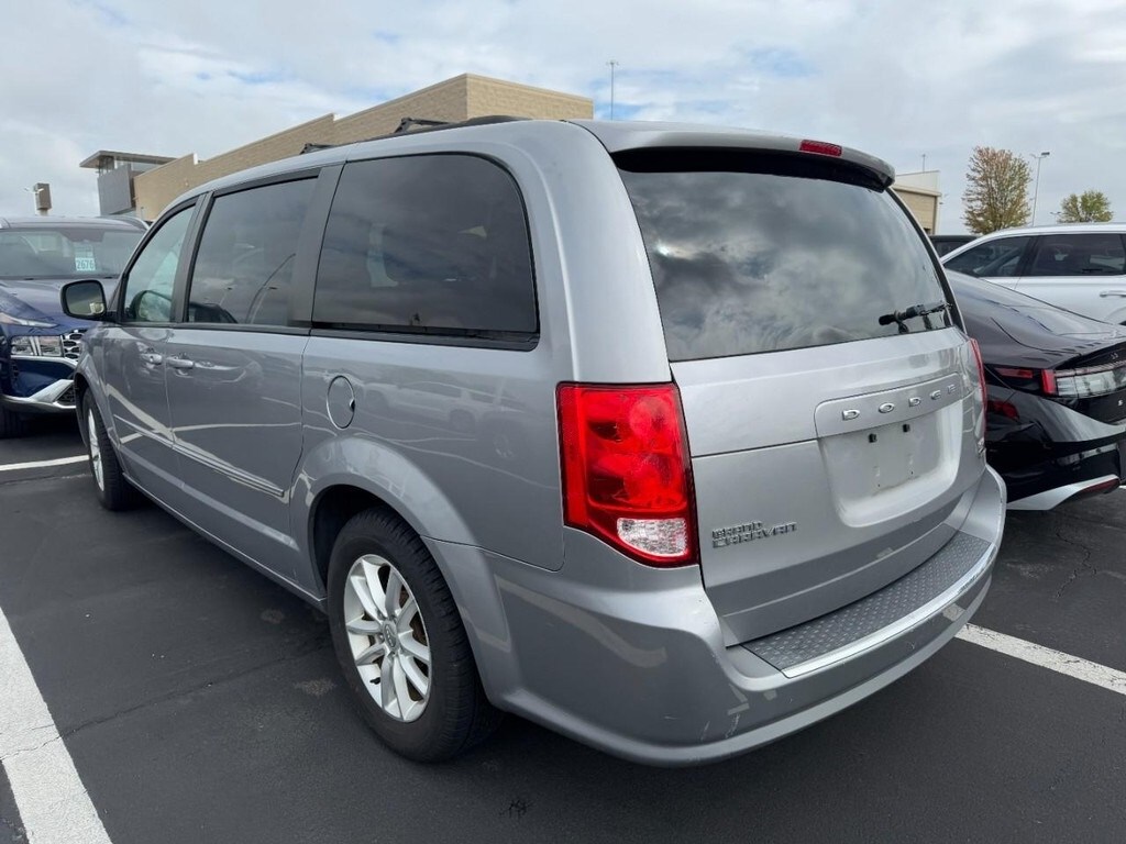 2016 Dodge Grand Caravan SXT photo 3